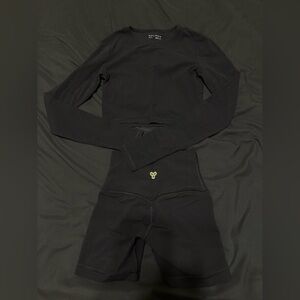 Aritzia Golden TNA SET